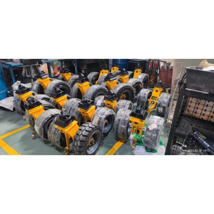 Kit de 4 roulettes jumelées sur pneus pleins souple, pour container iso avec connexion twist lock + timon de traction