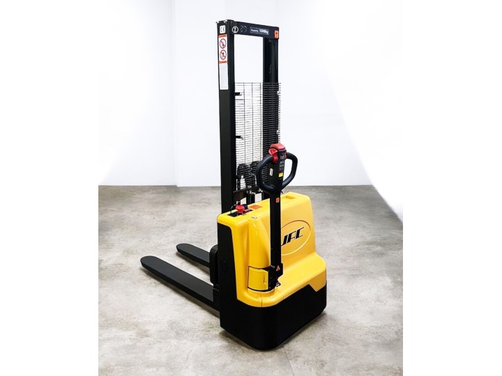 Gerbeur tout électrique, charge 1500 Kg, levée 1600 mm