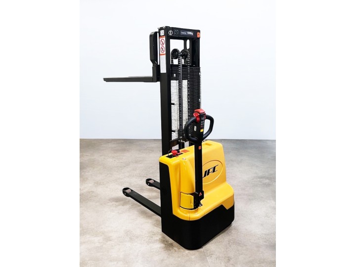 Gerbeur tout électrique, charge 1500 Kg, levée 1600 mm