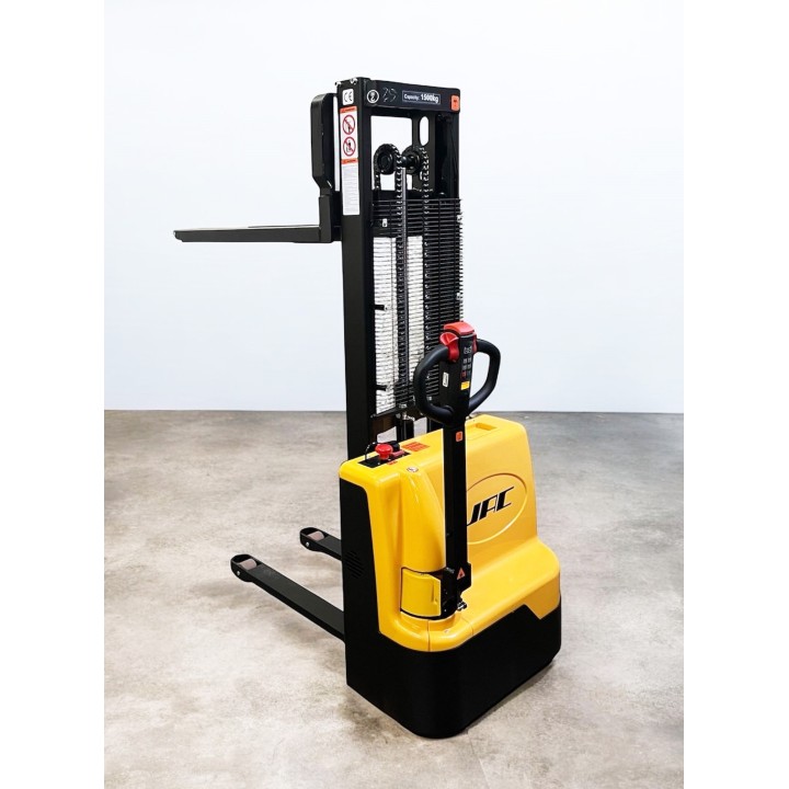 Gerbeur tout électrique, charge 1500 Kg, levée 1600 mm