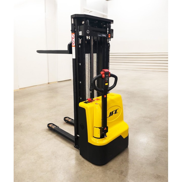 Gerbeur tout électrique, charge 1500 Kg, levée 4500 mm, avec levée libre