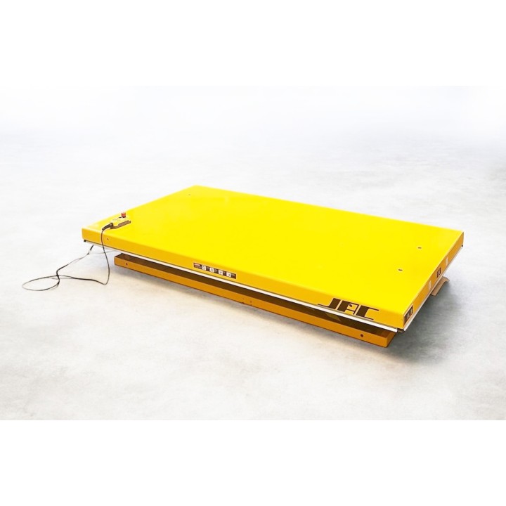 Table élévatrice fixe, levée électrique, charge 4000 Kg, plateau 2200 x 1200 mm, série HW.