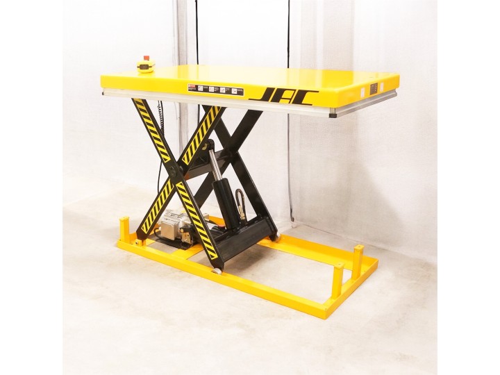 Table élévatrice fixe, levée électrique, charge 2000 Kg, plateau pour palettes 1300 x 800 mm, série HIW.