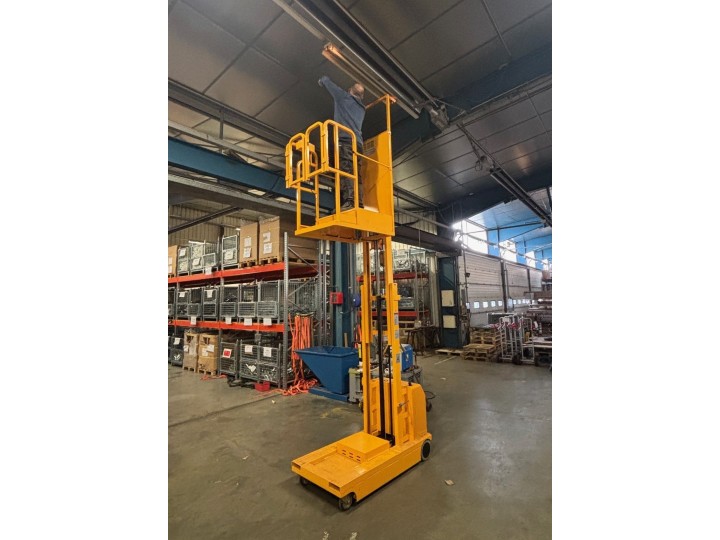 Plate-forme de travail tout électrique pour picking ,en hauteur occasion