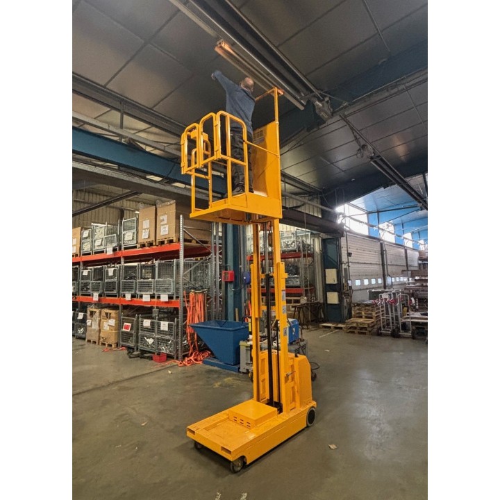 Plate-forme de travail tout électrique pour picking ,en hauteur occasion