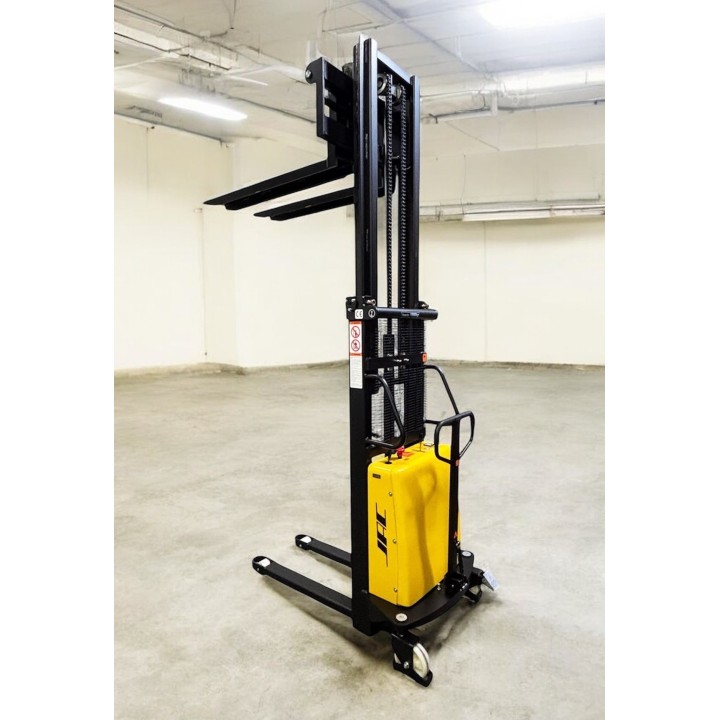 Gerbeur semi électrique, charge 1500 Kg, levée 2500 mm, fourches réglables