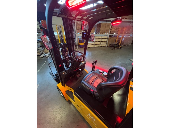 Chariots élévateur électrique occasion batterie lithium levée 4800mm charge 1800 Kg