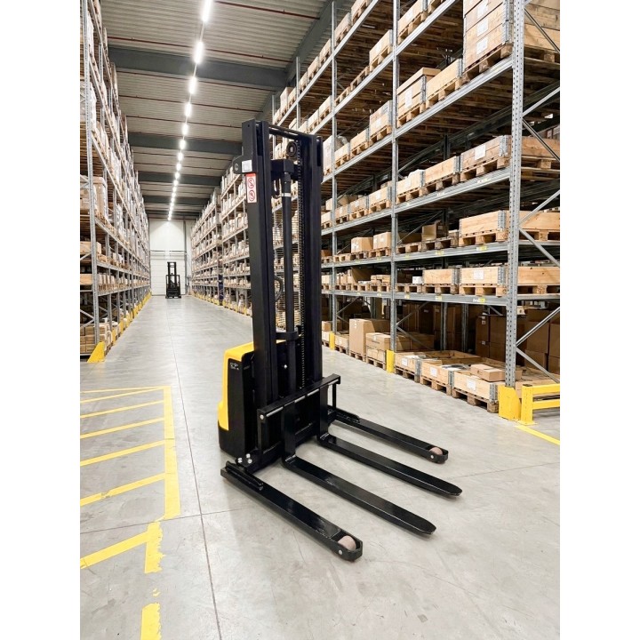 Gerbeur tout électrique à bras encadrant, charge 1500 Kg, levée 3500 mm