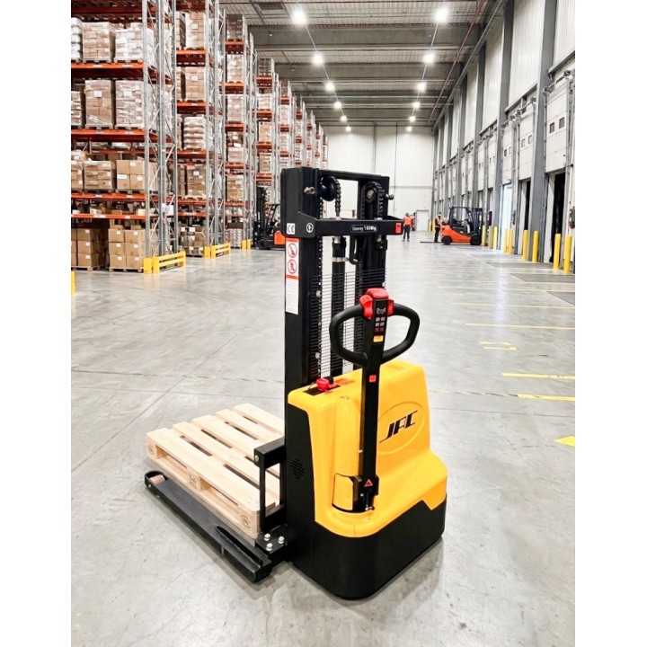 Gerbeur tout électrique à bras encadrant, charge 1500 Kg, levée 2500 mm